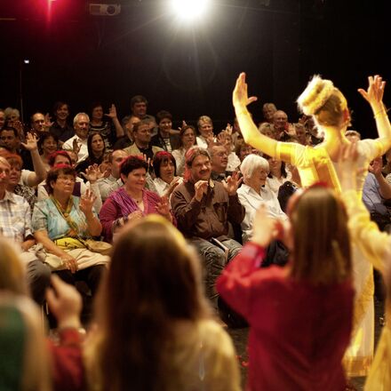 Interkulturelle Tanz- und Kunstprojekte